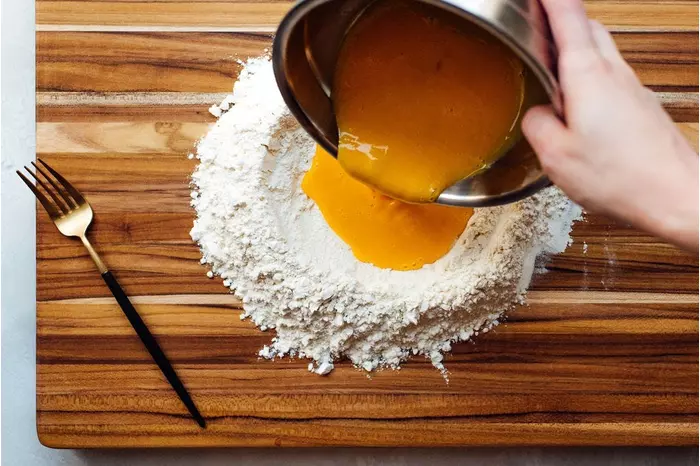 Как сделать тесто для макарон Как сделать тесто для макарон