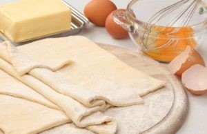 Итальянская тестораскатка и французский мильфей 3.jpg Итальянская тестораскатка и французский мильфей 3.jpg