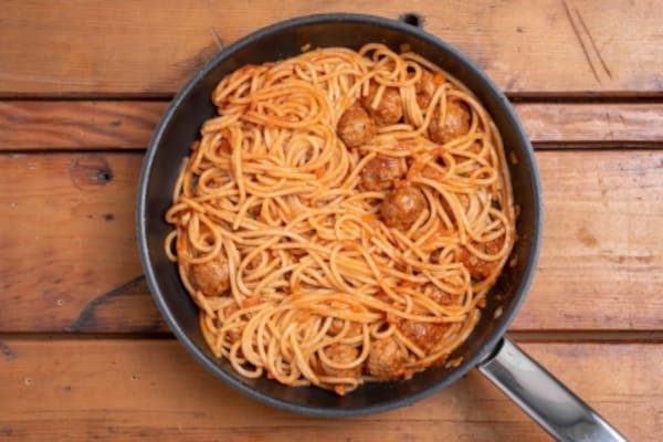 Паста с фрикадельками Паста с фрикадельками